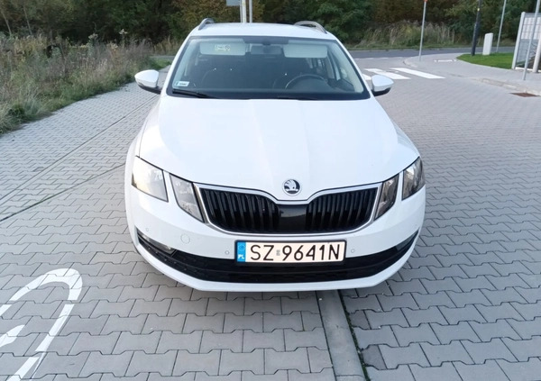 Skoda Octavia cena 61000 przebieg: 157700, rok produkcji 2018 z Zabrze małe 92